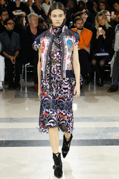Look 4
